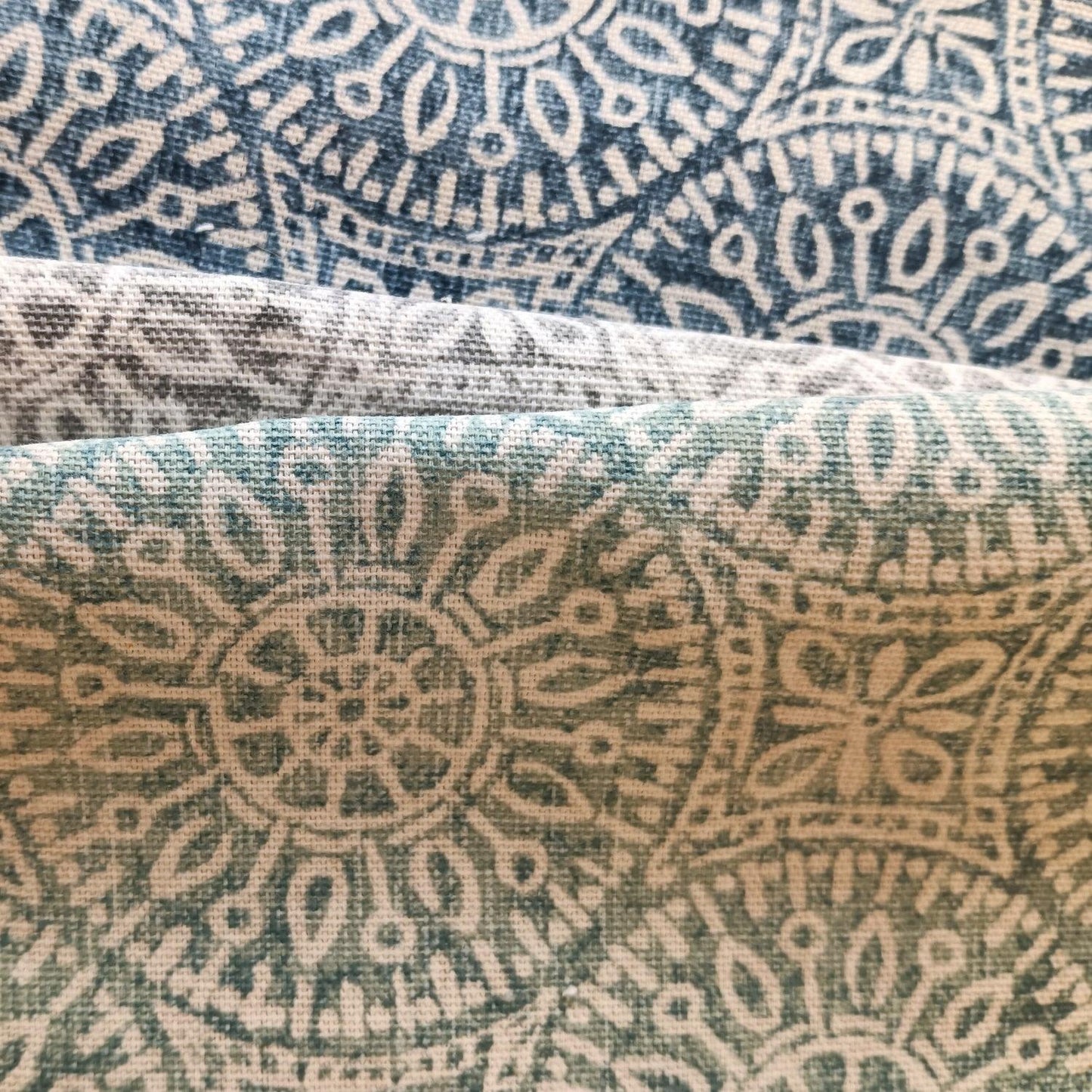 Close picture of Mandala in 3 colors